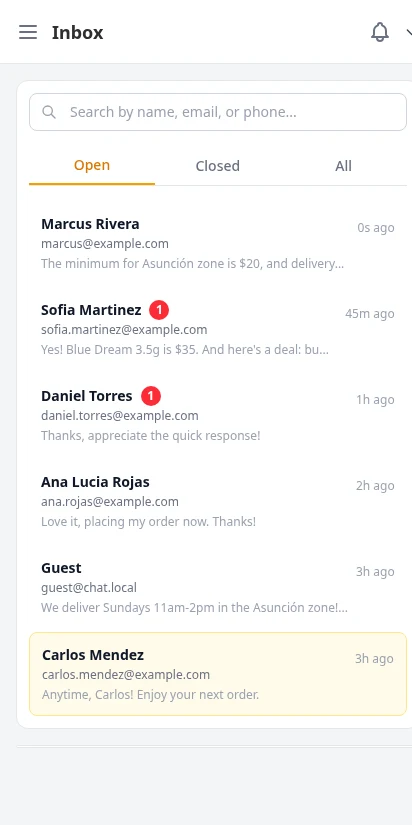 DabDash vendor inbox conversation thread showing professional order issue resolution between agent and customer — mobile view
